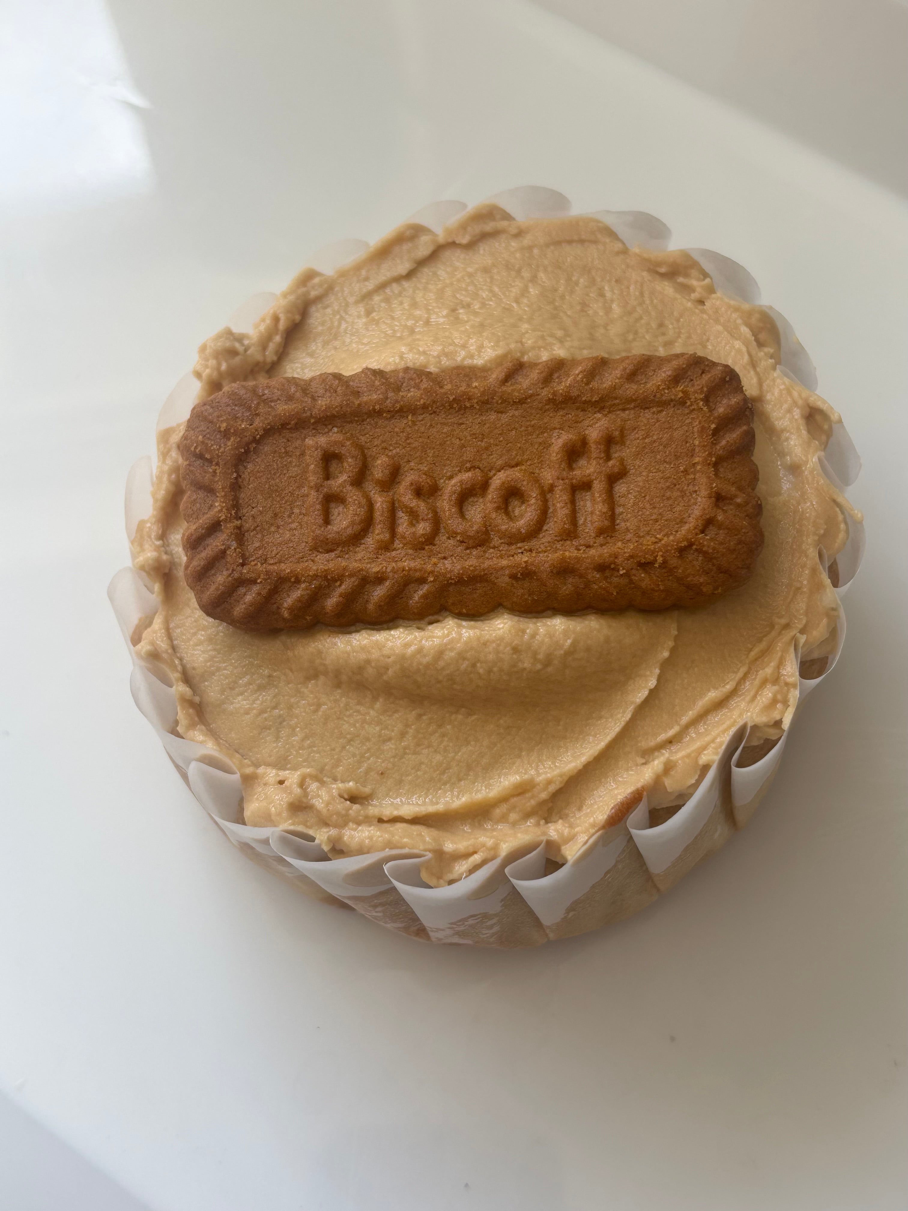 Mini vegan Biscoff butter cake